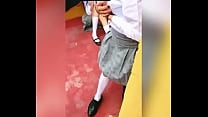 Alumnas Lesbianas Follando en la Escuela en el Patio de Atrás! Otro Alumno llega y se las COGE! Vol 1